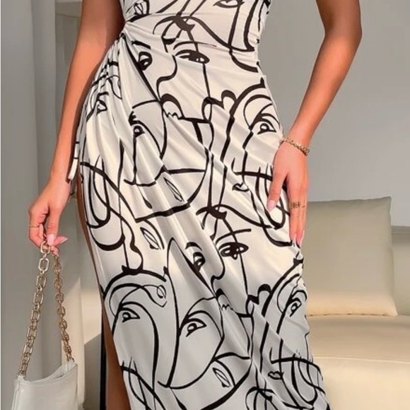 SHEIN Other - SHEIN White and Black Abstract Face-Print Ruched Swim Coverup Dress